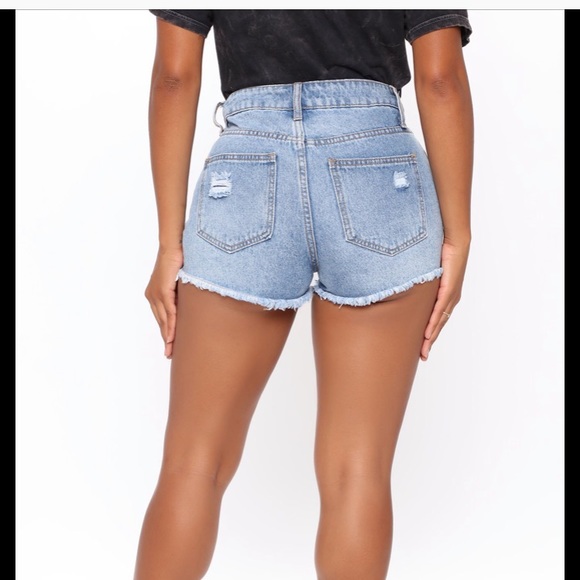 🌟NEW🌟fashion nova high waisted jean shorts sizeS - Picture 2 of 3
